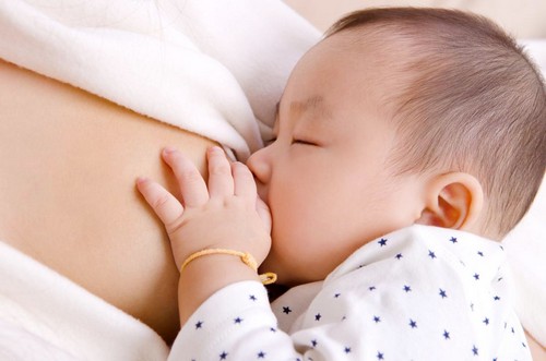 Phụ nữ mang thai và cho con bú có dùng kem face dưỡng trắng Làm Đẹp Cùng Hà được không?